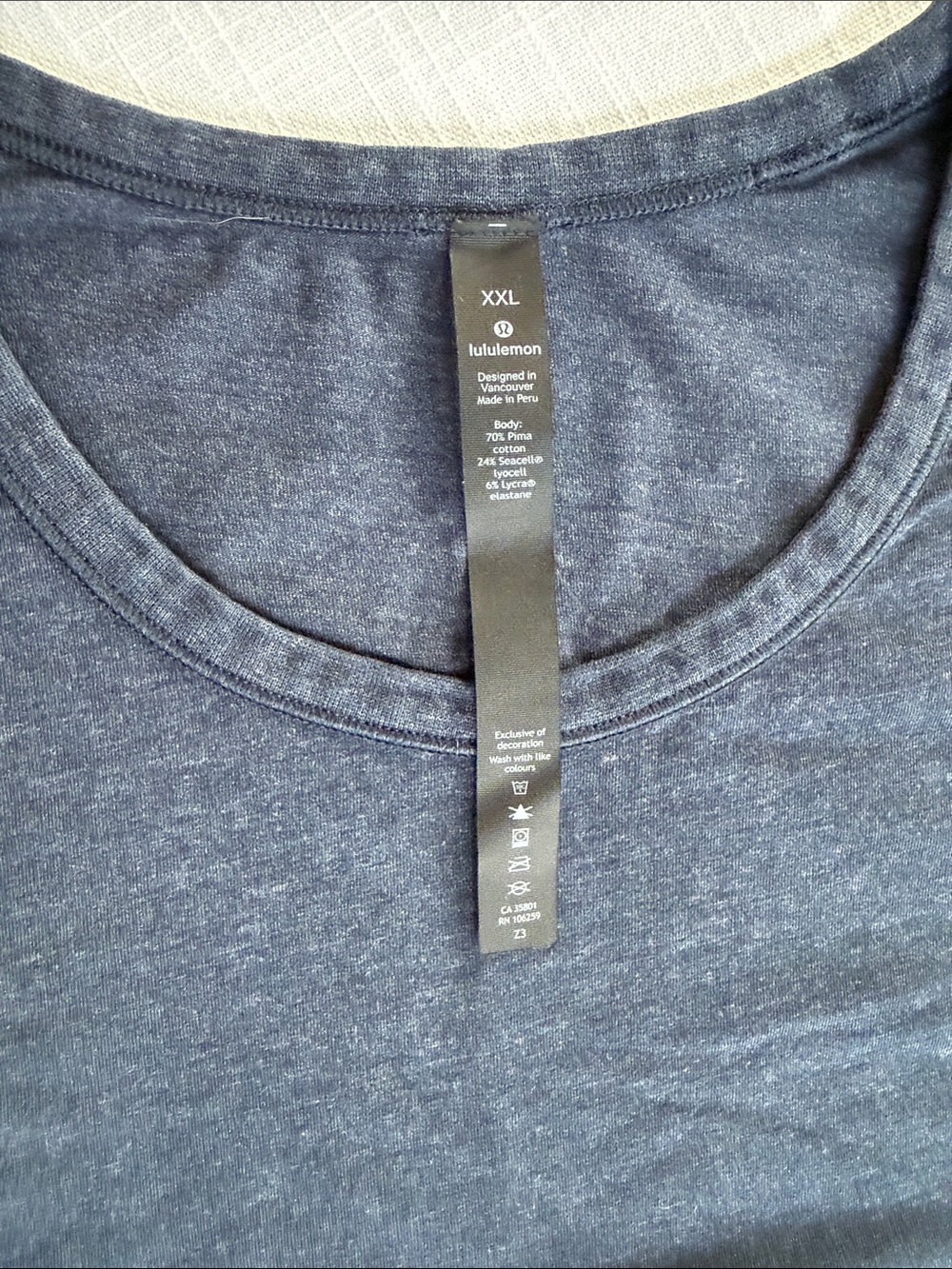 lululemon athletica Men’s Heathered Navy Short Sleeve Crew